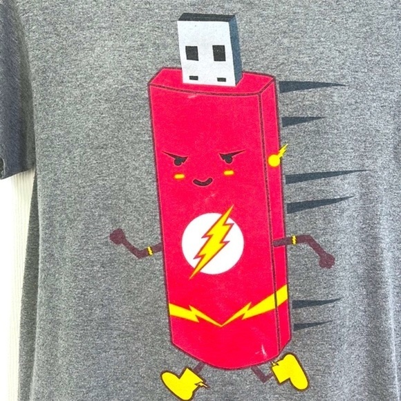 The Flash - The Flash Drive Graphic Gray and Red T Shirt Size Medium - Picture 3 of 8